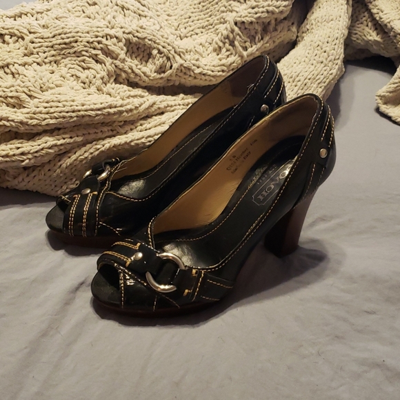 Coach block heel. - Picture 2 of 4